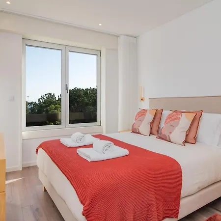 Coastal Charm By Lovelystay Oeiras